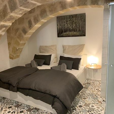 Studio Apartment in La Valletta Esterno foto