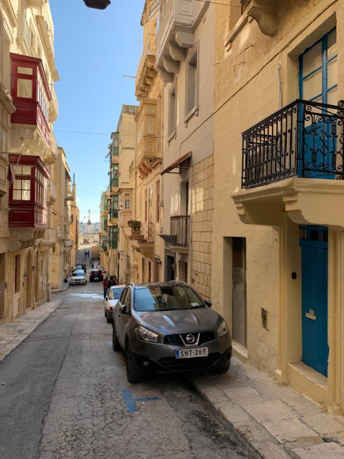Studio Apartment in La Valletta Esterno foto