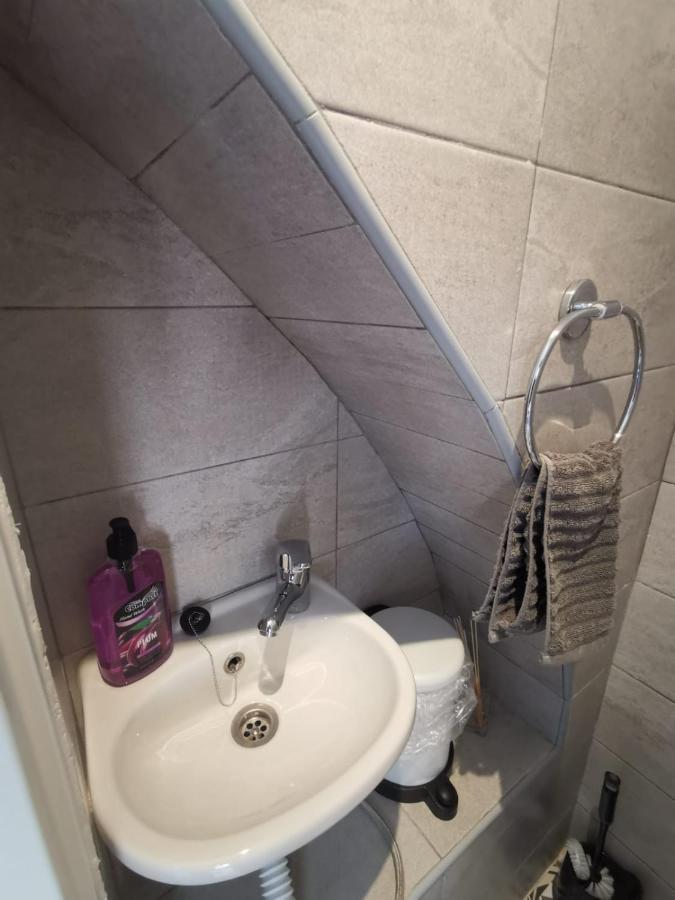 Studio Apartment in La Valletta Esterno foto